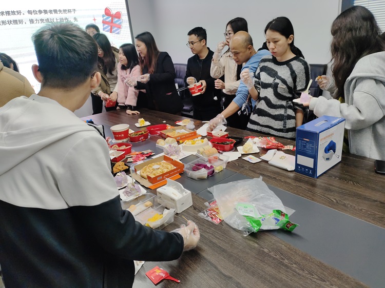 公司年底總結會：回顧與展望的交響樂章